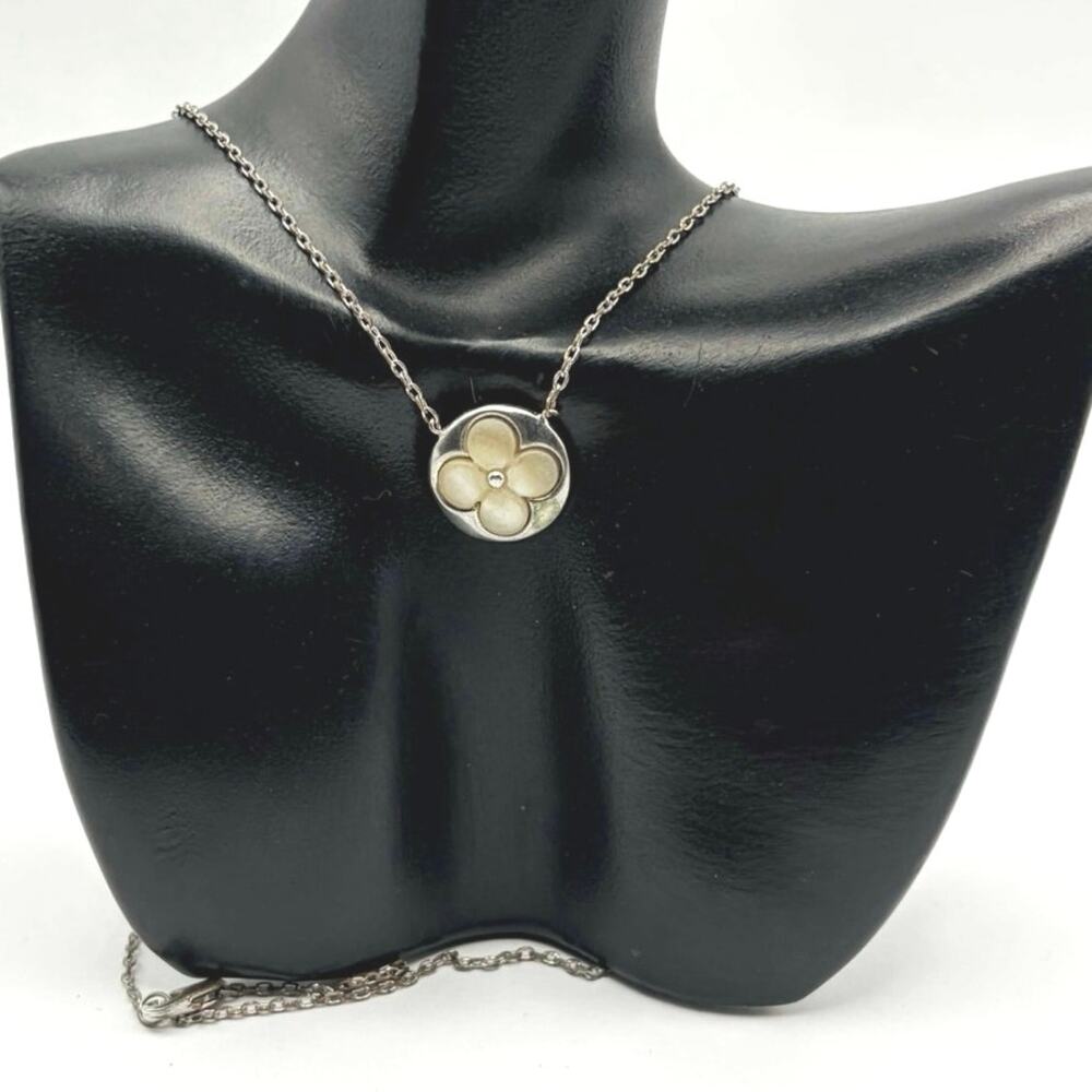 Silver & Cream Floral Necklace